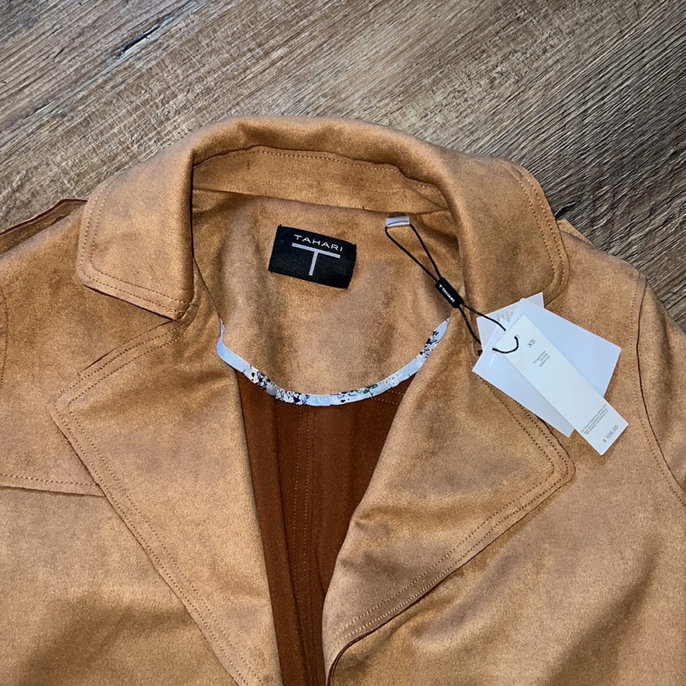 Velvet Brown Collared Jacket - Picture 2 of 3